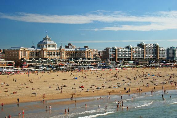 Strand bij het Kurhaus | Nautisch Centrum Scheveningen